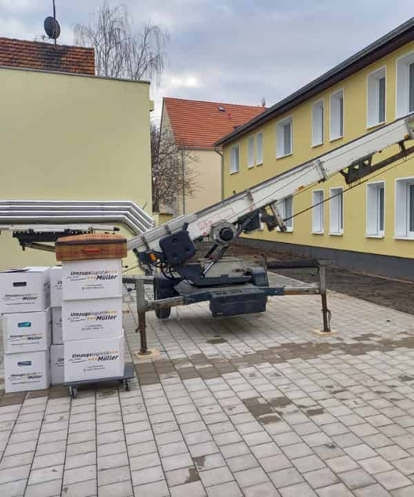 Schwerbehinderten Umzug mit Möbellift in Remscheid